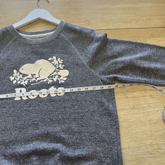 Roots Canada Gray Crewneck Sweatshirt Beaver Cozy Beachy Comfortable Small - Picture 9 of 12